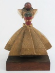 MANOEL PILÓ -  " Menina" escultura em madeira, cópia nº 7, 1950, medindo 13x13x22 cm