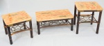 Conjunto de mesas , sendo centro e par de laterais, acabamento em madeira e cobre, tampos em resina imitando mármore. Medidas: mesa de centro 35 x 81 x 50 cm.  par 46 x 50 x 50 cm cada.