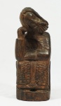 Arte popular brasileira - Escultura em madeira entalhada, representando Cristo, sem assinatura. Altura 18 cm.