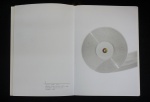 CILDO MEIRELES. "Isto", Múltiplo, tiragem 1.000, disco de vinil LP e CD e capa,  31 x 31 cm (capa).2019.