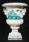 SANTO ANTONIODO PORTO . Antigo vaso da Fabrica Sto Antonio do Porto, medindo 48x 55 cm. Portugal. Século XVIII.