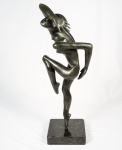 OXANA NAROZNIAK . " Apsara III" . Escultura em bronze patinado. Assinada. Base em granito . Alt. total 72 cm.