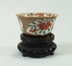 Mini bowl em porcelana chinesa med. 4,5x8 cm de diâm (acompanha peanha)