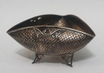 Pequeno bowl de prata trabalhado, contraste 833 ml (6 x 11 x 13 cm). Aprox. 138 g.