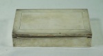 Caixa em prata contrastada com interior em madeira . Medidas 10 x 17 cm. Peso total  480 gr
