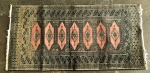 Tapete Paquistanês medindo 128 x 64 cm. Sem franja. Total 82 cm2