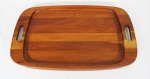 Grande bandeja em mix de madeiras nobres, canela, imbuia e mogno ( c/ restauro), designer Abitari, medindo 60 x 35 cm.