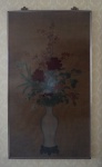Gravura de vaso de flores  medindo 158 x 90 cm.