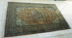 Tapete Persa Ghum medindo 244 x 155 cm (3,78m2).