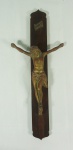 Crucifixo em madeira com Cristo em bronze. Medidas : crucifixo 46 cm.   Cristo 25  x 19 cm