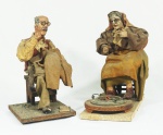 Escultura europeia em material diverso,  representando Casal  - El Faro Tropea. No estado. Medidas  : mulher 26 x 25 x 13 cm. e homem 25 x 17 x  13 cm.