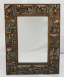 Espelho com moldura , decorada com pinturas típicas  do cotidiano do Perú nas laterais. Medidas 72 x 55 cm.
