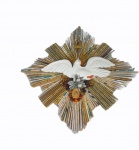 MARTA E LUNILDES. "Espírito Santo", Pirenópolis-GO, mandala em papel, semente, gesso e metal, medindo 48 x 48 cm.