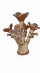BATISTA. "Árvore com animais", Vale do Jequitinhonha-MG, peça em cerâmica policromada medindo 25 x 24 cm. Assinada. Apresenta restauro.
