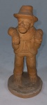 ARTE POPULAR . Escultura em barro cozido representando Homem com Chapéu. No estado (manchas do tempo). Alt. 17 cm.