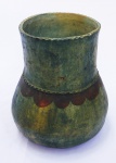 Vaso em cerâmica policromada. Medidas 42 x 38 cm.