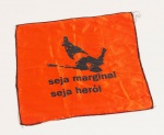 HÉLIO OITICICA. "Seja Marginal Seja Herói", lenço laranja, 30 x 30 cm. (08619)