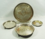 Conjunto de 4 salvas, em metal espessurado a prata, medindo 26, 21, 17 e 13 cm de diâmetro
