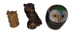 Lote contendo 4 Corujas em bronze ( menor 5 cm e maior 11 cm).