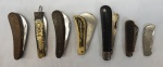 Sete canivetes tipo faca , sem capa . Diversos tamanhos, medindo o maior 13 cm e menor 8 cm.