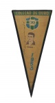 COLECIONISMO. Flâmula "Coleção de Ouro" da CBD da Copa Mundial de 1958 com estampa da face do jogador ZAGALLO autografada ( Ao Jadir um abraço do amigo Zagallo). (Bom estado) . Alt. 30 cm.