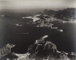 Fotografia. "Vista Aérea do Rio de Janeiro", fotógrafo MILAN, datado Maio 59, pb, 20 x 25 cm.