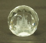 Peça decorativa em cristal, reproduzindo Basílica de São Basílio. Original de Moscou, Russia. Med. 5 x 5 cm.