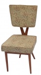 ZANINE CALDAS. Cadeira em madeira nobre , encosto em X, encosto e assento em tecido com  tacheado  (estofamento no estado). Medidas 90 x 46 x 50 cm.