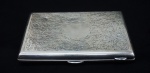 Cigarreira em prata contrastada, medindo 7 x 10  cm,  peso total 88 g