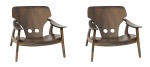 SERGIO RODRIGUES, par de poltronas DIZ em jacarandá, com assento e encosto em madeira. Med. 70 x 75 x82 cm.