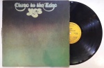 YES "CLOSE TO THE EDGE " - LP de vinil, ano de lançamento 1972, capa original com marcas de tempo e uso, disco pode conter alguns arranhões, não testado.