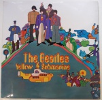THE BEATLES - YELLOW SUBMARINE - LP  de vinil, Trilha sonora do filme Yellow Submarie, ano de lançamento 1969, capa original com marcas de tempo e uso, disco pode conter arranhões, não testado.