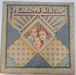 THE ANDREWS SISTERS " TEH BEST OF"- LP de vinil, disco duplo, ano de lançamento 1973, capa original com marcas de tempo e uso, discos podem conter alguns arranhões, não testados.