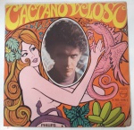 CAETANO VELOSO, LP de vinil, ano de lançamento 1968, capa original com marcas de tempo e uso, disco  pode conter alguns arranhões, não testado.
