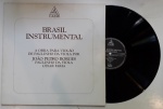 JOÃO PEDRO BORGES- BRASIL INSTRUMENTAL, LP de vinil, ano de lançamento 1985, capa original com marcas de tempo e uso, disco pode conter alguns arranhões, não testado.