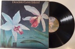 DEODATO- LOVE ISLAND, LP de vinil, ano de lançamento 1978, capa original com marcas de tempo e uso, disco pode conter alguns arranhões, não testado.