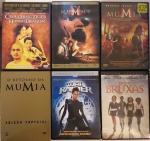 Lote contendo 6 DVDs com filmes de fantasia e ação, sendo 4 em idioma português e 2 em idioma Inglês. Embalagens originais, discos não testados.