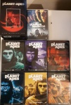 Lote contendo um Box de colecionador "Planet of the apes" edição limitada com 6 DVDs em idioma inglês e um DVD duplo "Planeta dos macacos" por Tim Burton, em idioma português. Embalagens originais, discos não testados.