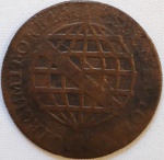 Rara moeda em cobre, XX RÉIS, Brasil, 1773. Anverso: esfera armilar. Status:  inscrições parcialmente ilegíveis. Peso: 14,75 g. Tamanho: aprox. 3,5 X 3,5 cm.