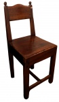 Cadeira reta colonial Brasileira século XVIII em madeira nobre. Medida: 95 X 40 X 41 cm. RETIRADA NO APARTAMENTO EM IPANEMA, POR CONTA DO COMPRADOR E COM AGENDAMENTO PRÉVIO.