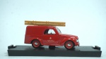 Brumm- miniatura automobilistica Servizio Prevenzone- escala 1/43- cor: vermelho- feito de metal med 7,5 x 2 x 3,5 cm. Está na caixa.