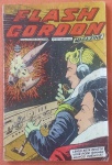 Flash Gordon n. 25 de mar/62 da RGE em Muito Bom estado, lombada reta com desgaste, grampos originais, capa com escritos e solta do miolo, leitura íntegra, com 36 páginas.