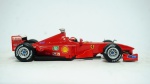 Hot Wheels- Ferrari F399, escala 1/43, vermelho ferrari, metal die-cast acompanha personagem, med 10 x 3 cm. Obs: o carro fora pilotado por condutores como: Michael Schumacher e Eddie Ervine.