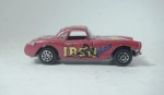 Yatming- carro de corrida "Iron Man 79", escala 1/64, rosa, modelo metal die-cast, med 6 x 2,5cm