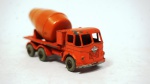 Lesney- minatura de caminhão de cimento Foden Cement Mixer - feito na Inglaterra- cor: laranja- modelo metal die-cast- med 6 x 2 cm.